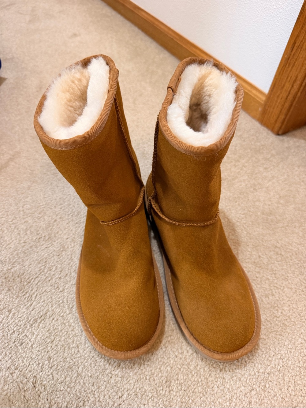 Koolaburra Classic Shearling Boots - Chestnut Brown